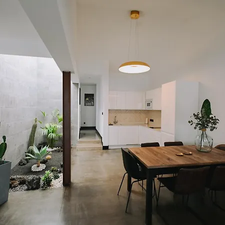 Garden House, Playa Honda * アレシフェ