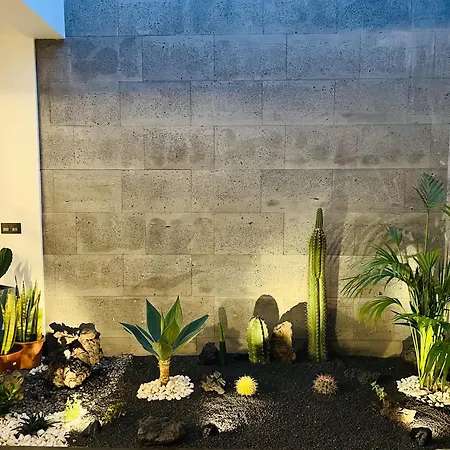 Garden House, Playa Honda Apartment